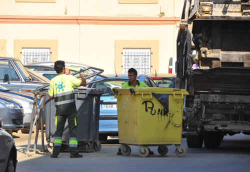 Recollida d'escombraries a Palamós.