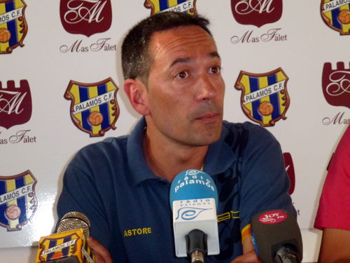 El tècnic Alfons Garcia durant la roda informativa d'ahir.