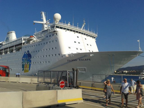 L'Island Escape, al port de Palamós.