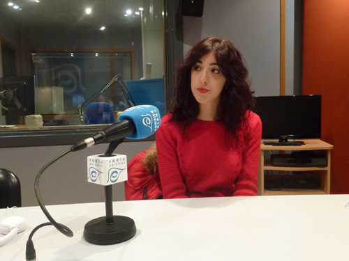 La jove Mireia Gómez, en una entrevista concedida a Ràdio Palamós.