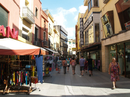 Expositors  al carrer Major de Palamós.