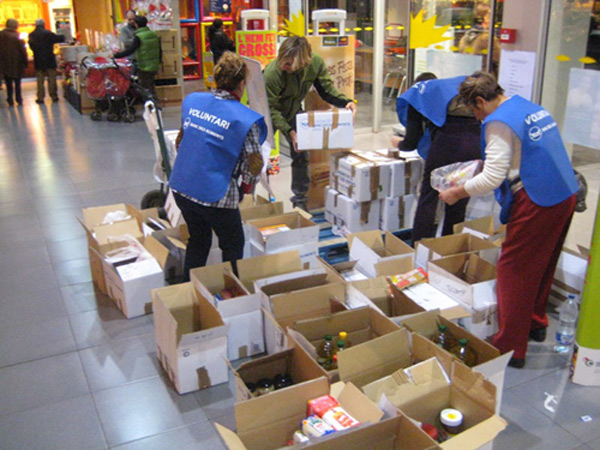 Voluntaris del Recapte d'Aliments a Palamós, en una imatge d'arxiu.