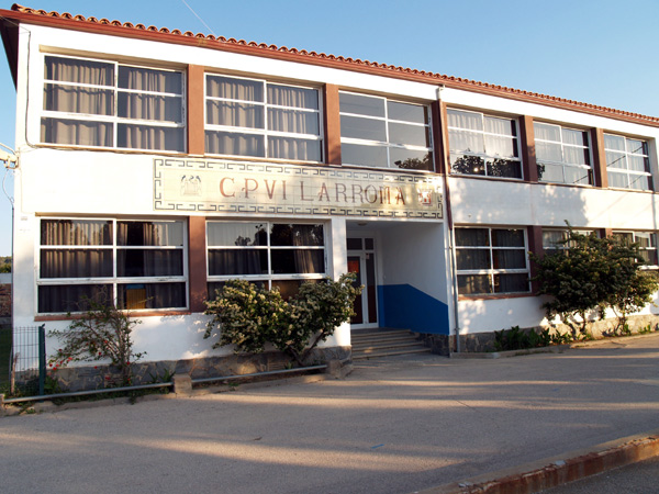 L'edifici de la vella escola Vila-romà, que ara es remodelarà.