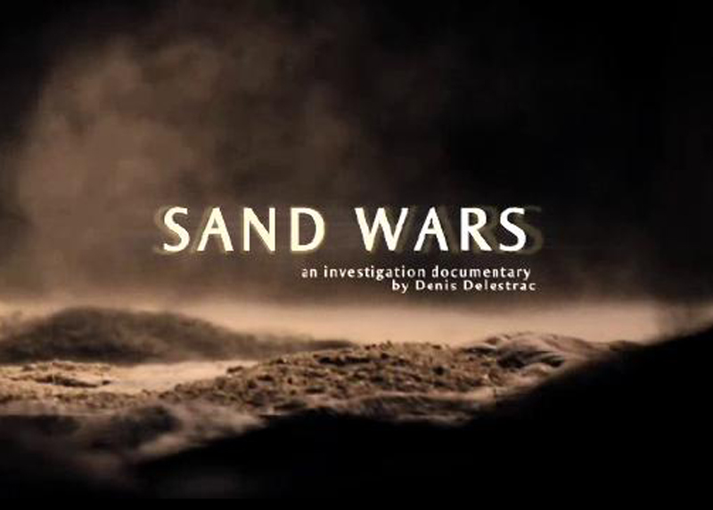 'Sand wars' es projecta avui a Palamós dins les activitats d'estiu de Medi Ambient.