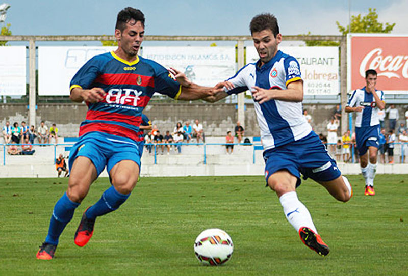 Un moment del partit entre el Llagostera i l'Espanyol, dissabte passat a Palamós. (Foto: UE Llagostera).