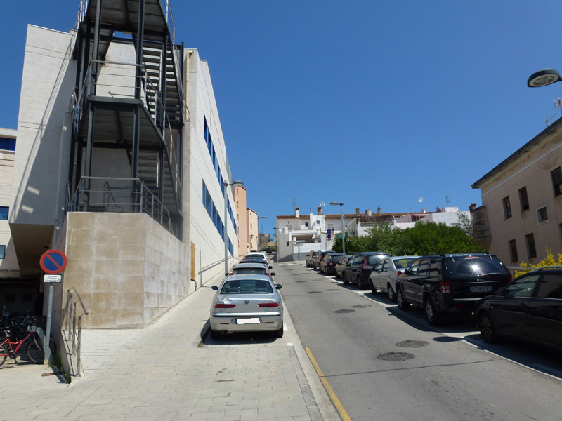 El carrer de Lleida, un dels que tindrà zona verda a partir de l'octubre. (Foto: Ràdio Palamós)