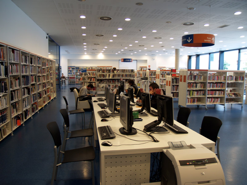 La biblioteca Lluís Barceló i Bou de Palamós. (Foto: Ràdio Palamós).