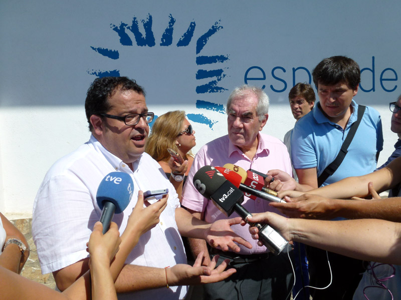 Compareixença dels líders de NECat i Avancem, avui a Palamós. (Foto: Ràdio Palamós).
