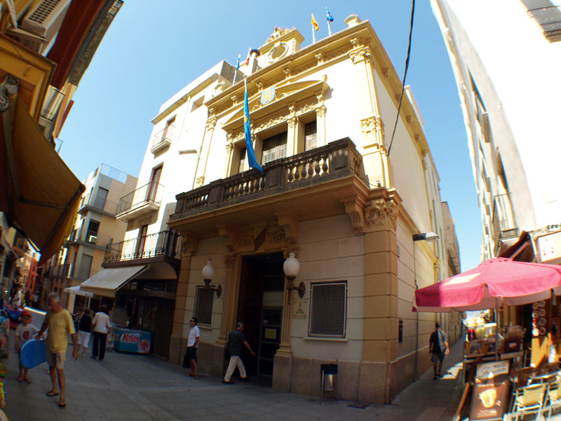 L'Ajuntament de Palamós espera convertir-se en un dels menys endeutats de la província. (Foto: Ràdio Palamós).