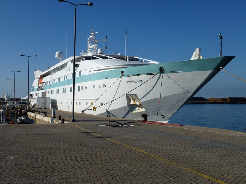 El Tere Moara visita avui per primera vegada el port palamosí.