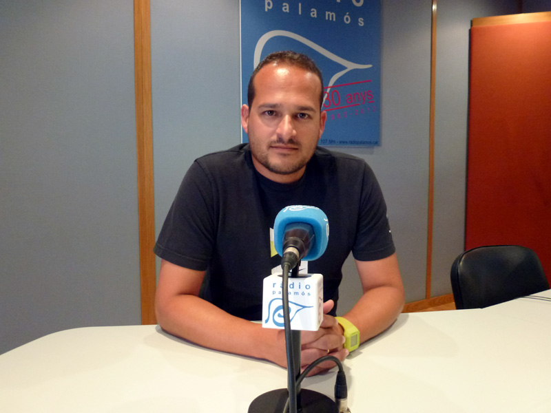 Joan Mármol, ahir als estudis de Ràdio Palamós. (Foto: Ràdio Palamós).