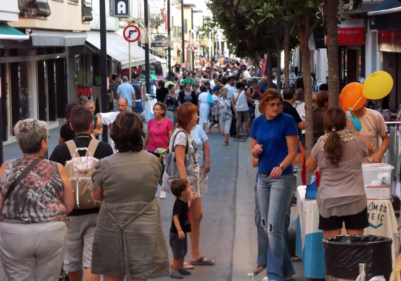 Fira d'Estiu als carrers més cèntrics de Palamós. (Foto: Fecotur).