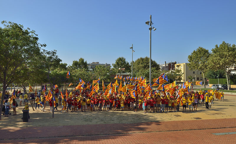 L'acte que es va fer al matí a la plaça de Josep Sarquella. (Foto: J.Carlos Reyes).