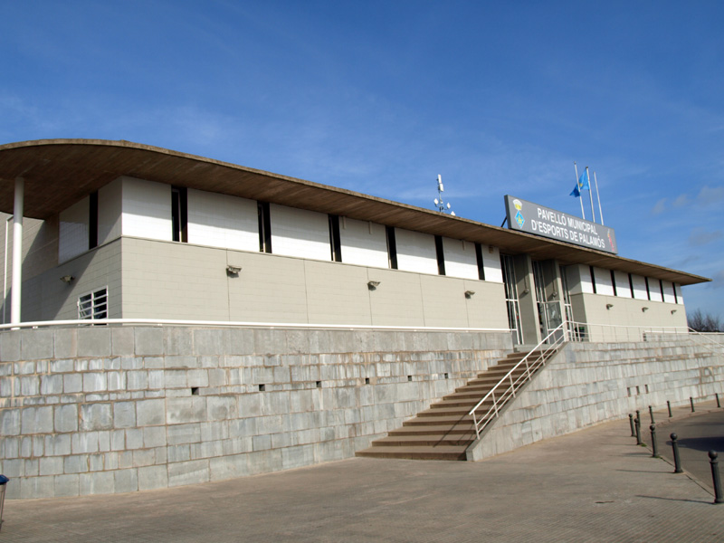 El Pavelló Municipal, una de les instal·lacions on es promou l'eficiència energètica. (Foto: Ràdio Palamós).