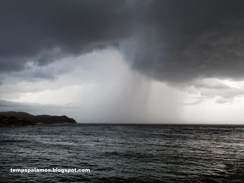 Tornen les precipitacions de manera moderada. (Foto: Jordi Fernández. tempspalamos.blogspot.com)