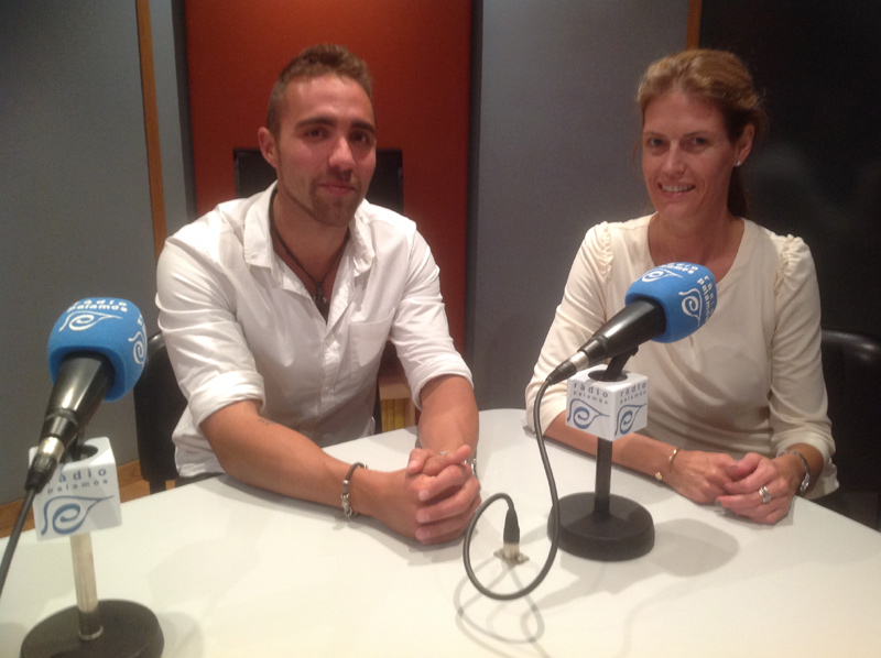Àlex Coll i Sara Acosta, de l'associació Oci Nocturn de Palamós. (Foto: Ràdio Palamós).