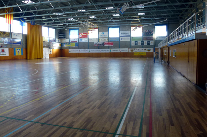 El parquet es canviarà quan s'acabi aquesta temporada esportiva. (Foto: Ràdio Palamós)
