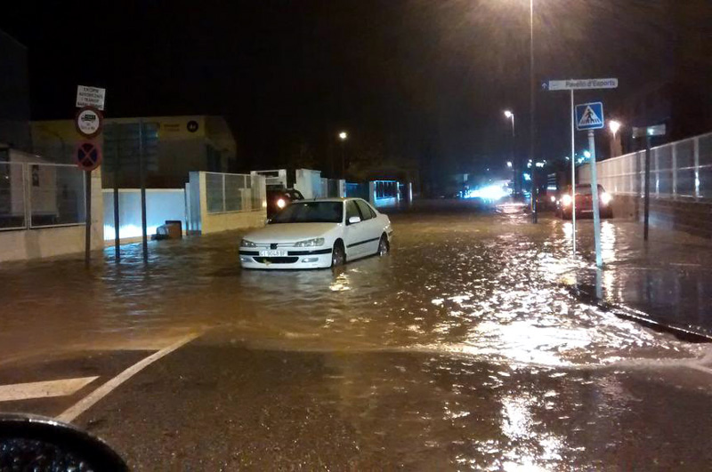 Carrer d'Arnau Sa Bruguera dissabte. Foto Pere Collell