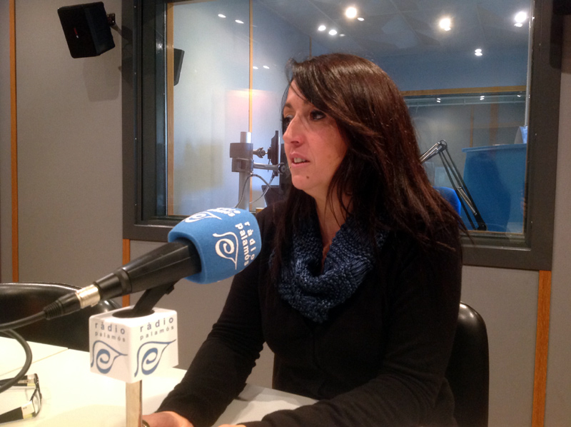 Glòria Prim, avui als estudis de Ràdio Palamós.