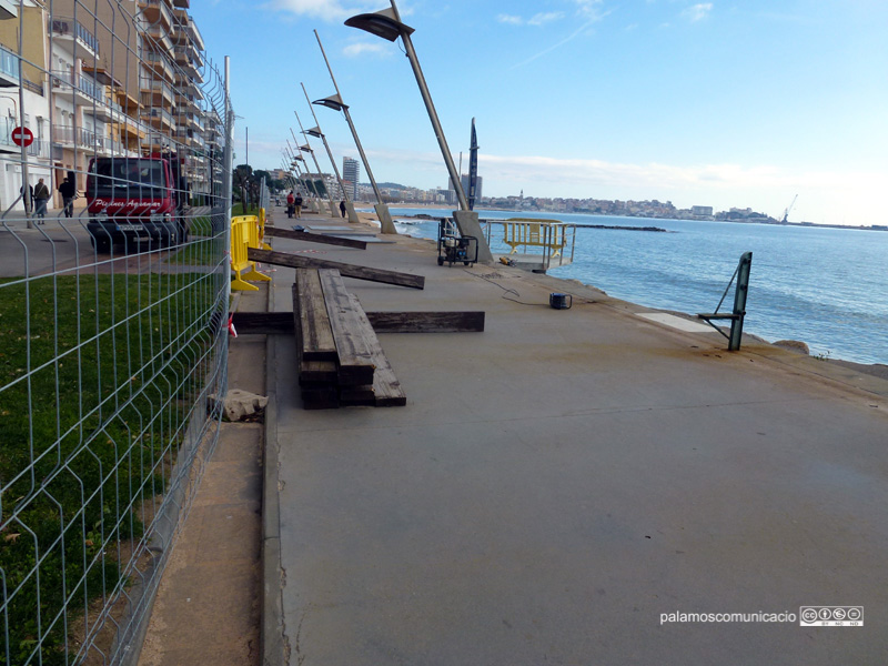 Treballas de reforma del passeig de Sant Antoni.