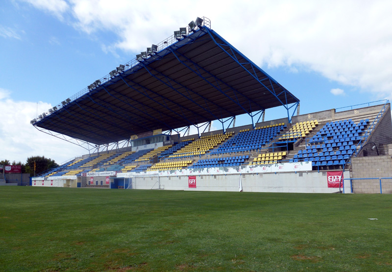 L'estadi Palamós-Costa Brava viurà demà el derbi gironí de Segona entre el Llagostera i el Girona. (Foto: Ràdio Palamós)