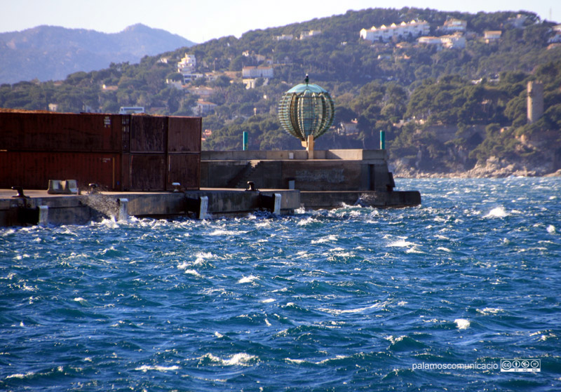 Temporal de tramuntana, ahir a Palamós. 