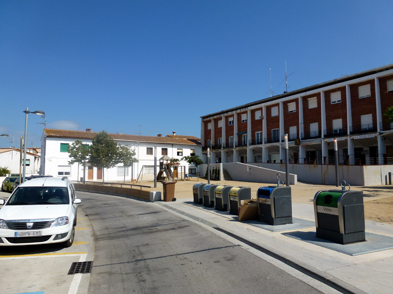 Govern i oposició coincideixen que cal dinamitzar la plaça de Pere El Gran. (Foto: Ràdio Palamós).