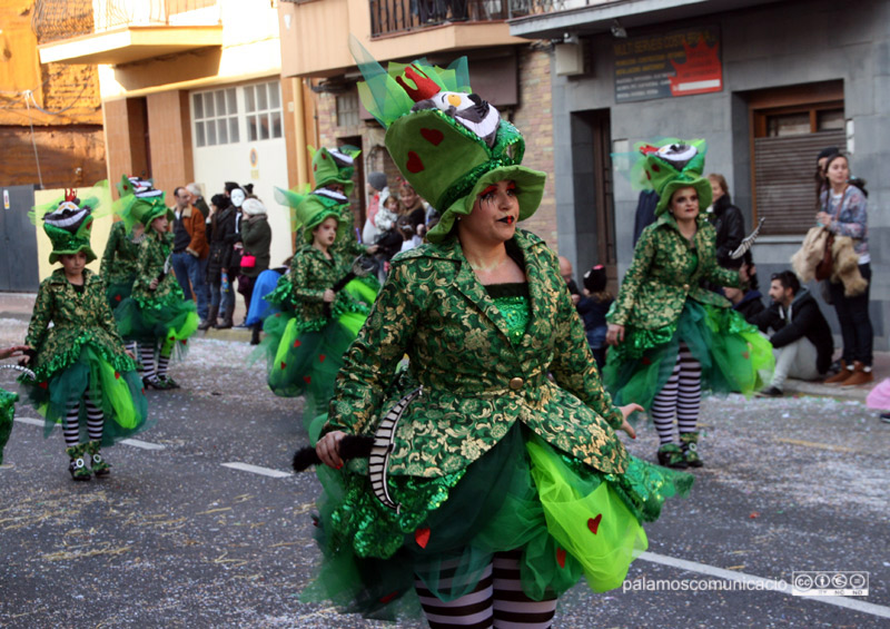Un instant de la lluïda rua de dissabte.