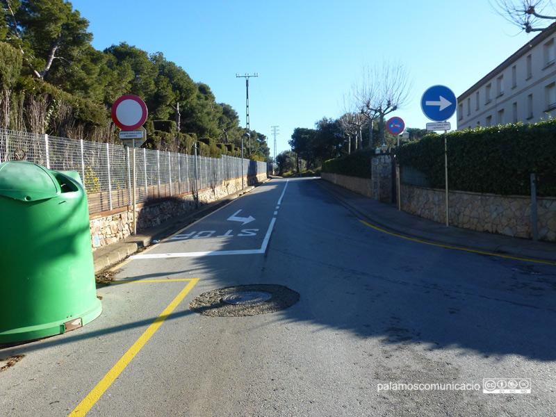 Nova senyalització a l'accés a la Pineda d'en Gori.