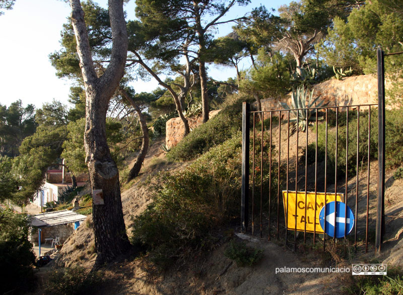 El tram interromput del camí de ronda de S'Alguer.