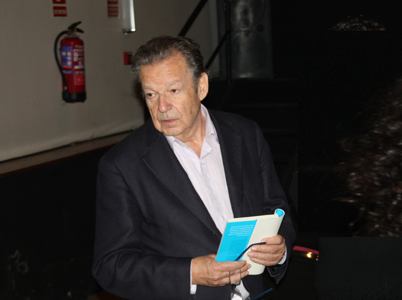 L'escriptor Luis Racionero, ahir a La Gorga. (Foto: Departament de Joventut Ajuntament de Palamós.)