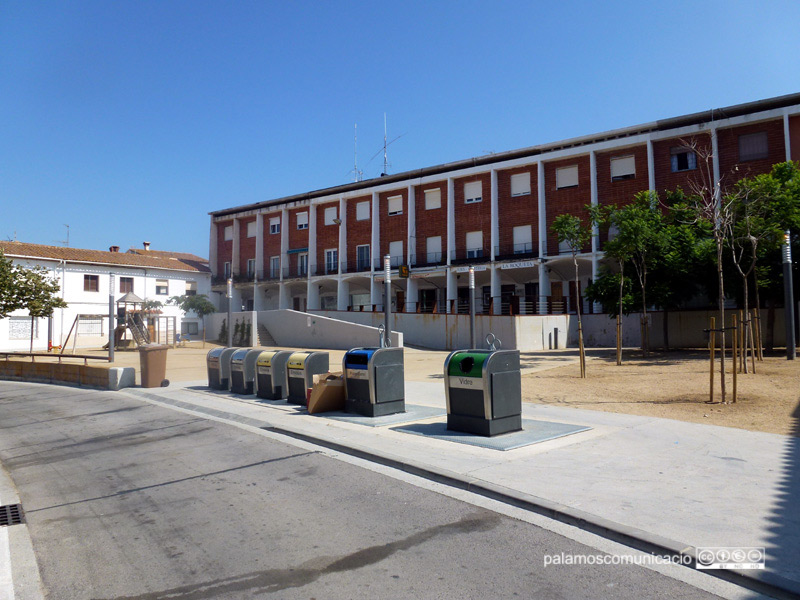 La plaça de Pere El Gran, al barri de les Cases Noves.