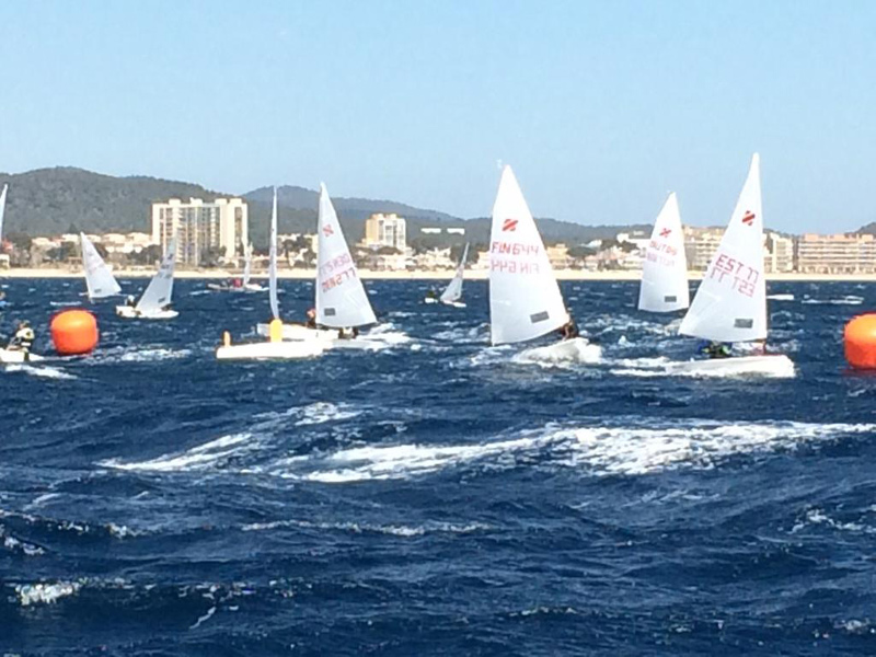 Els regatistes de Zoom8, l'últim dia de competició. (Foto: Club de Vela Palamós.)
