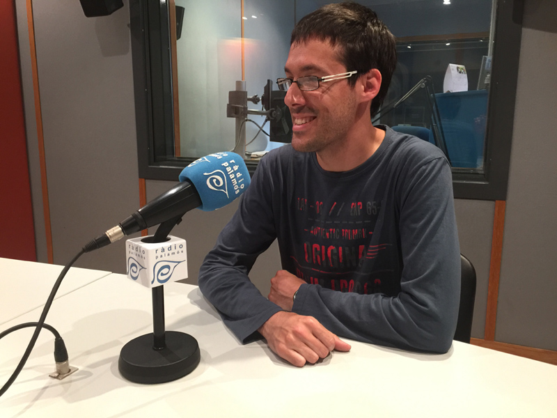 El president del Club de Rem Palamós, Jordi Rodríguez, a l'emissora municipal.