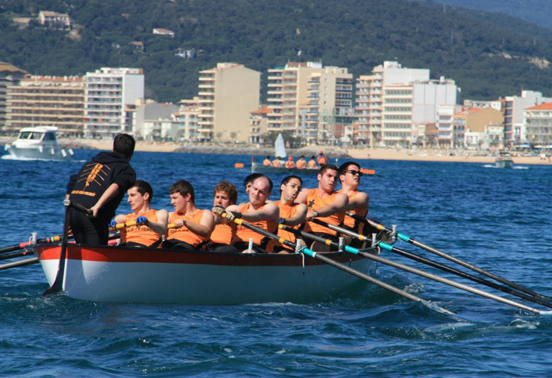 El Club de Rem Palamós celebra diumenge una regata per commemorar el desè aniversari de l'entitat. (Foto: Club de Rem Palamós.)
