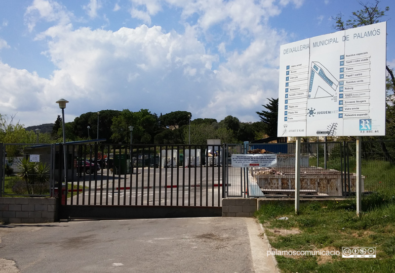 Entrada a la deixalleria municipal de Palamós.