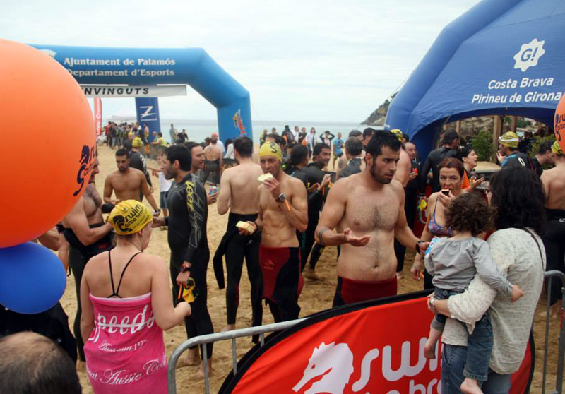 Aquest diumenge a Palamós hi haurà destacats especialistes de la natació en aigües obertes. (Foto: oceanman.net.)