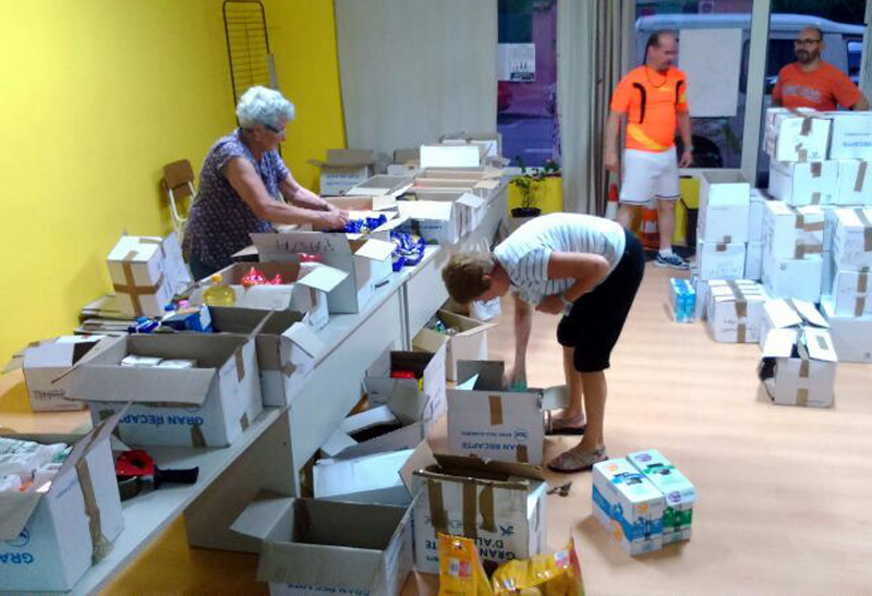 Imatge d'arxiu del Recapte d'aliments a Palamós. (Foto: Àrea de Joventut).