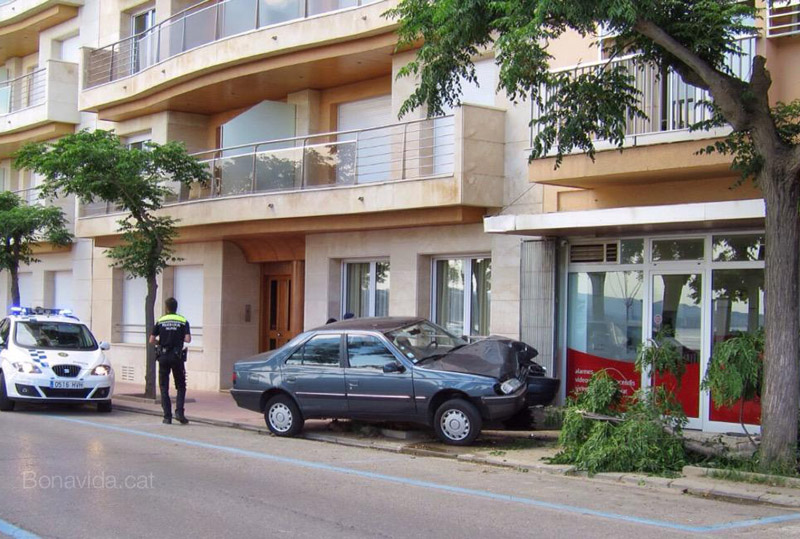Imatge de l'accident d'ahir al passeig. (Foto: bonavida.cat.)