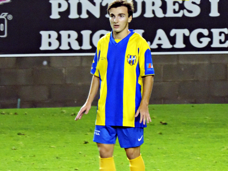 El Palamós renova el juvenil David Torres, que passa al primer equip. (Foto: Sònia Peralta.)