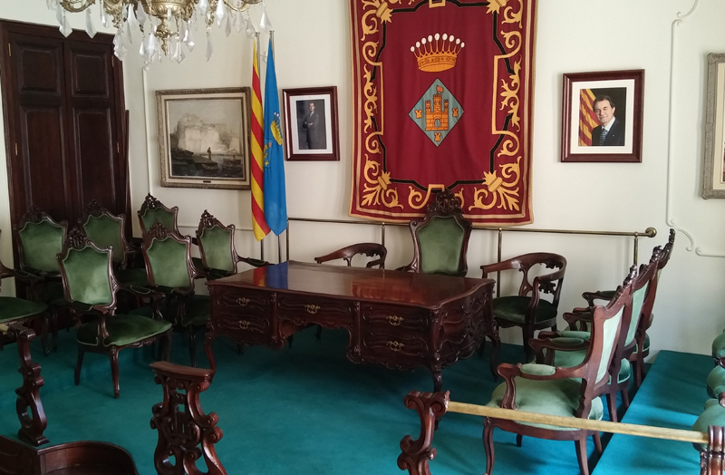 La sala noble de l'Ajuntament de Palamós acollirà demà la investidura de Lluís Puig com a alcalde.