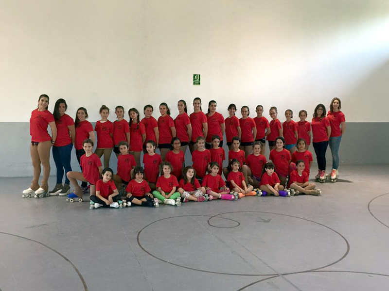 Patinadores del Patinatge Club Palamós, organitzador de l'acte. (Foto: Patinatge Club Palamós.)