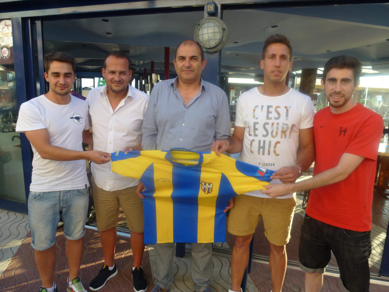 Els tres nous jugadors van ser presentats ahir al restaurant l'Ona.