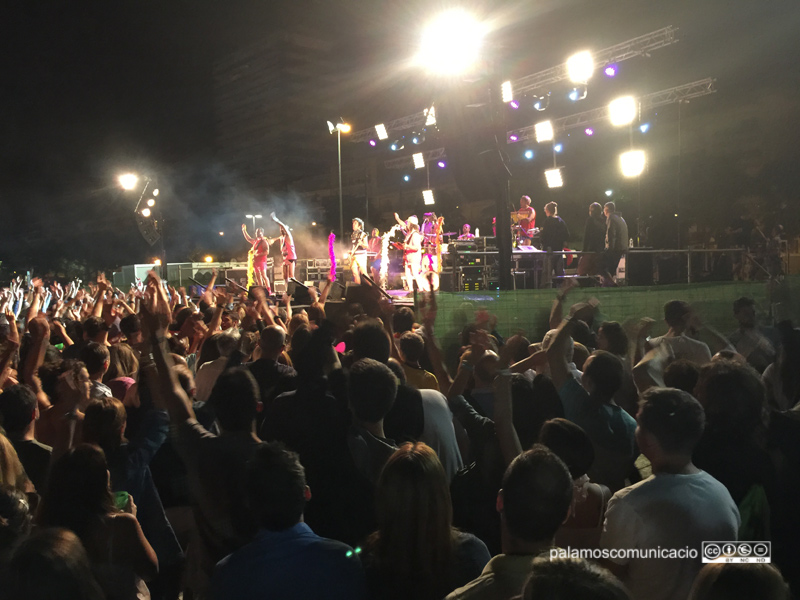 L'actuació de l'Orquestra Di-Versiones, el dia de Sant Joan.
