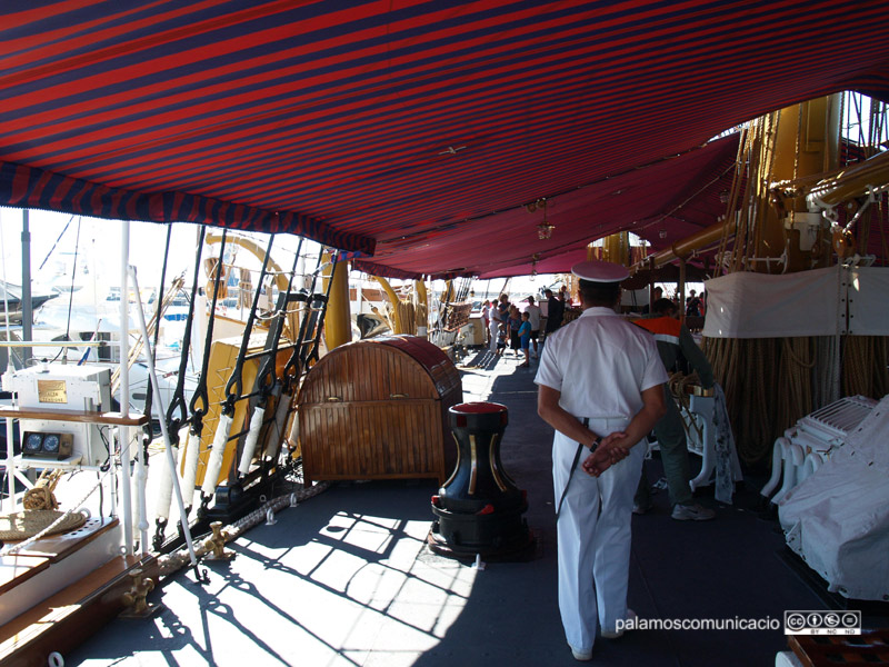 El veler Palinuro, durant la seva estada al port de Palamós. 