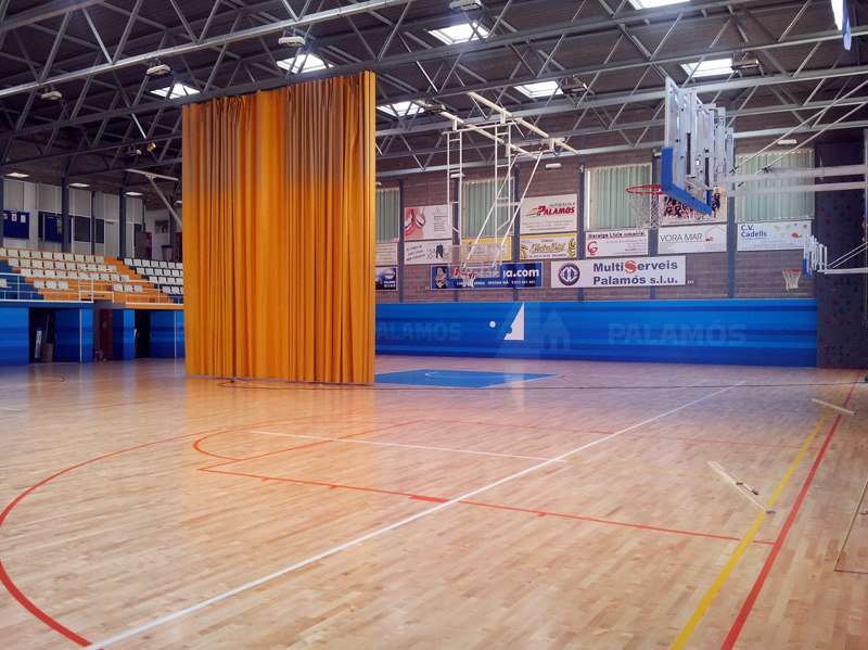 Vista del nou parquet del Pavelló Municipal. (Foto: Ajuntament de Palamós).