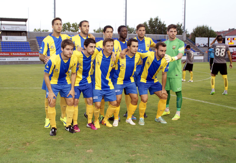 L'equip del Palamós CF que va jugar l'últim partit de pretemporada davant el Qatar Sport Club. (Foto: Pere Collell).