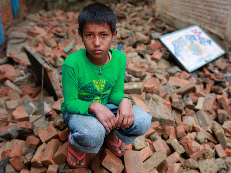 Un nen damnificat per la catàstrofe de Nepal. (Foto: Unicef).