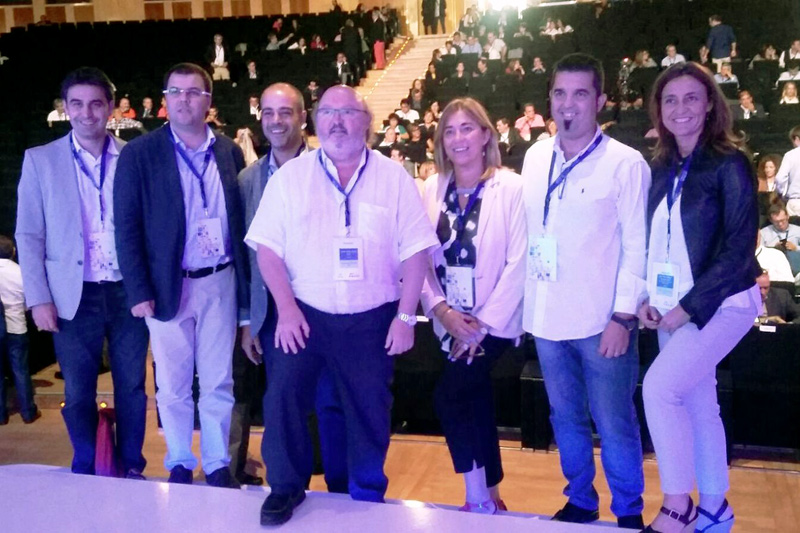 L'alcalde de Calonge, al centre, en la reunió de la FEMP. (Foto: Ajuntament de Calonge).