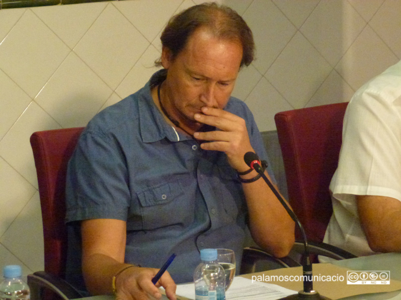 Dani Reixach, regidor de Junts x Palamós i Sant Joan, al Ple municipal.